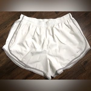 Women’s Nike Dry-Fit Shorts 1X
